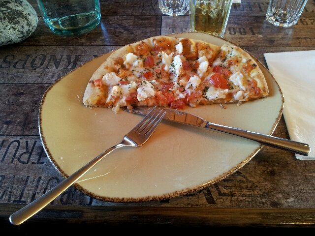 Lecker Hummerpizza 